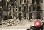 Standbild beschädigte Gebäude Sizilien Italien, 1943, aus Sekunde 36 historischem Filmmaterial Videoclip 65675061160