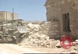 Standbild beschädigte Gebäude Sizilien Italien, 1943, aus Sekunde 44 historischem Filmmaterial Videoclip 65675061160