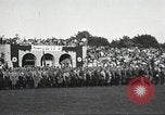 Standbild Adolf Hitler spricht auf 120 tausend Menschen in Erfurt Deutschland Erfurt Deutschland, 1933, aus Sekunde 15 historischem Filmmaterial Videoclip 65675061184