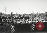 Standbild Adolf Hitler spricht auf 120 tausend Menschen in Erfurt Deutschland Erfurt Deutschland, 1933, aus Sekunde 35 historischem Filmmaterial Videoclip 65675061184