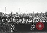 Standbild Adolf Hitler spricht auf 120 tausend Menschen in Erfurt Deutschland Erfurt Deutschland, 1933, aus Sekunde 40 historischem Filmmaterial Videoclip 65675061184