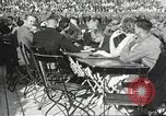 Standbild Adolf Hitler spricht auf 120 tausend Menschen in Erfurt Deutschland Erfurt Deutschland, 1933, aus Sekunde 47 historischem Filmmaterial Videoclip 65675061184