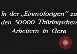 Image Adolf Hitler parle de foule de travailleurs à Gera en Thuringe Allemagne Gera Allemagne, 1932, de la seconde 4 séquences d'archives historiques vidéo 65675061185