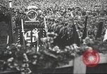 Image Adolf Hitler parle de foule de travailleurs à Gera en Thuringe Allemagne Gera Allemagne, 1932, de la seconde 27 séquences d'archives historiques vidéo 65675061185