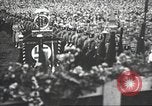 Image Adolf Hitler parle de foule de travailleurs à Gera en Thuringe Allemagne Gera Allemagne, 1932, de la seconde 32 séquences d'archives historiques vidéo 65675061185