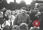 Image Adolf Hitler parle de foule de travailleurs à Gera en Thuringe Allemagne Gera Allemagne, 1932, de la seconde 42 séquences d'archives historiques vidéo 65675061185