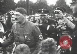 Image Adolf Hitler parle de foule de travailleurs à Gera en Thuringe Allemagne Gera Allemagne, 1932, de la seconde 43 séquences d'archives historiques vidéo 65675061185