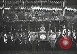 Image Adolf Hitler parle de foule de travailleurs à Gera en Thuringe Allemagne Gera Allemagne, 1932, de la seconde 57 séquences d'archives historiques vidéo 65675061185