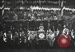 Image Adolf Hitler parle de foule de travailleurs à Gera en Thuringe Allemagne Gera Allemagne, 1932, de la seconde 59 séquences d'archives historiques vidéo 65675061185