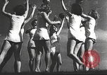 Standbild Hitler Madchen Deutschland, 1944, aus Sekunde 19 historischem Filmmaterial Videoclip 65675061195