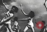Standbild Hitler Madchen Deutschland, 1944, aus Sekunde 29 historischem Filmmaterial Videoclip 65675061195