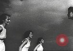 Standbild Hitler Madchen Deutschland, 1944, aus Sekunde 41 historischem Filmmaterial Videoclip 65675061195