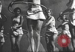 Standbild Hitler Madchen Deutschland, 1944, aus Sekunde 45 historischem Filmmaterial Videoclip 65675061195
