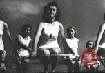 Standbild Hitler Madchen Deutschland, 1944, aus Sekunde 49 historischem Filmmaterial Videoclip 65675061195