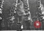 Standbild Hitler Madchen Deutschland, 1944, aus Sekunde 51 historischem Filmmaterial Videoclip 65675061195