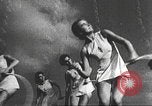Standbild Hitler Madchen Deutschland, 1944, aus Sekunde 56 historischem Filmmaterial Videoclip 65675061195