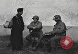 Standbild US-Soldaten interview ungarischen Military School boys Freyung Deutschland, 1945, aus Sekunde 4 historischem Filmmaterial Videoclip 65675061211