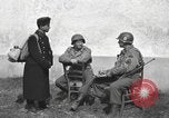 Standbild US-Soldaten interview ungarischen Military School boys Freyung Deutschland, 1945, aus Sekunde 9 historischem Filmmaterial Videoclip 65675061211