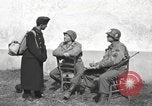 Standbild US-Soldaten interview ungarischen Military School boys Freyung Deutschland, 1945, aus Sekunde 12 historischem Filmmaterial Videoclip 65675061211
