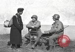 Standbild US-Soldaten interview ungarischen Military School boys Freyung Deutschland, 1945, aus Sekunde 19 historischem Filmmaterial Videoclip 65675061211