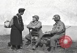 Standbild US-Soldaten interview ungarischen Military School boys Freyung Deutschland, 1945, aus Sekunde 22 historischem Filmmaterial Videoclip 65675061211