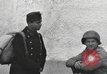 Standbild US-Soldaten interview ungarischen Military School boys Freyung Deutschland, 1945, aus Sekunde 39 historischem Filmmaterial Videoclip 65675061211