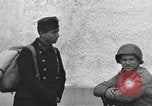 Standbild US-Soldaten interview ungarischen Military School boys Freyung Deutschland, 1945, aus Sekunde 40 historischem Filmmaterial Videoclip 65675061211