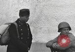 Standbild US-Soldaten interview ungarischen Military School boys Freyung Deutschland, 1945, aus Sekunde 51 historischem Filmmaterial Videoclip 65675061211