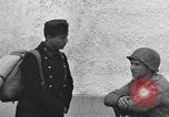 Standbild US-Soldaten interview ungarischen Military School boys Freyung Deutschland, 1945, aus Sekunde 58 historischem Filmmaterial Videoclip 65675061211