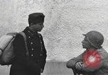 Standbild US-Soldaten interview ungarischen Military School boys Freyung Deutschland, 1945, aus Sekunde 59 historischem Filmmaterial Videoclip 65675061211