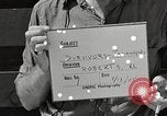 Image survivants du USS Indianapolis Guam Îles Mariannes, 1945, de la seconde 4 séquences d'archives historiques vidéo 65675061212
