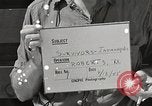 Image survivants du USS Indianapolis Guam Îles Mariannes, 1945, de la seconde 6 séquences d'archives historiques vidéo 65675061212