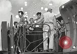 Image survivants du USS Indianapolis Guam Îles Mariannes, 1945, de la seconde 7 séquences d'archives historiques vidéo 65675061212