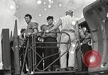 Image survivants du USS Indianapolis Guam Îles Mariannes, 1945, de la seconde 9 séquences d'archives historiques vidéo 65675061212