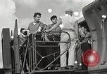 Image survivants du USS Indianapolis Guam Îles Mariannes, 1945, de la seconde 11 séquences d'archives historiques vidéo 65675061212