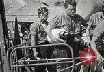 Image survivants du USS Indianapolis Guam Îles Mariannes, 1945, de la seconde 25 séquences d'archives historiques vidéo 65675061212