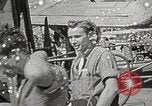 Image survivants du USS Indianapolis Guam Îles Mariannes, 1945, de la seconde 31 séquences d'archives historiques vidéo 65675061212