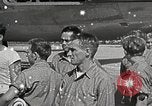 Image survivants du USS Indianapolis Guam Îles Mariannes, 1945, de la seconde 45 séquences d'archives historiques vidéo 65675061212