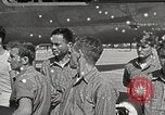 Image survivants du USS Indianapolis Guam Îles Mariannes, 1945, de la seconde 46 séquences d'archives historiques vidéo 65675061212