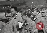 Image survivants du USS Indianapolis Guam Îles Mariannes, 1945, de la seconde 50 séquences d'archives historiques vidéo 65675061212