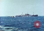Standbild United States Navy officers Pacific Theater, 1944, aus Sekunde 3 historischem Filmmaterial Videoclip 65675061219