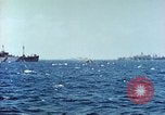 Standbild United States Navy officers Pacific Theater, 1944, aus Sekunde 8 historischem Filmmaterial Videoclip 65675061219