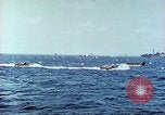 Standbild United States Navy officers Pacific Theater, 1944, aus Sekunde 32 historischem Filmmaterial Videoclip 65675061219