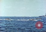 Standbild United States Navy officers Pacific Theater, 1944, aus Sekunde 33 historischem Filmmaterial Videoclip 65675061219