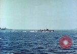 Standbild United States Navy officers Pacific Theater, 1944, aus Sekunde 57 historischem Filmmaterial Videoclip 65675061219