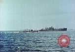 Standbild United States Navy officers Pacific Theater, 1944, aus Sekunde 59 historischem Filmmaterial Videoclip 65675061219