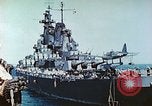 Standbild US-Kriegsschiffe in einem Zweiten Weltkrieg Task Force Pacific Theater, 1944, aus Sekunde 31 historischem Filmmaterial Videoclip 65675061220
