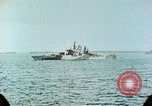 Standbild US-Kriegsschiffe in einem Zweiten Weltkrieg Task Force Pacific Theater, 1944, aus Sekunde 60 historischem Filmmaterial Videoclip 65675061220