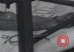 Standbild Überlebenden der USS Indianapolis Peleliu Palau Inseln, 1945, aus Sekunde 11 historischem Filmmaterial Videoclip 65675061227