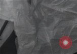 Standbild Überlebenden der USS Indianapolis Peleliu Palau Inseln, 1945, aus Sekunde 40 historischem Filmmaterial Videoclip 65675061227